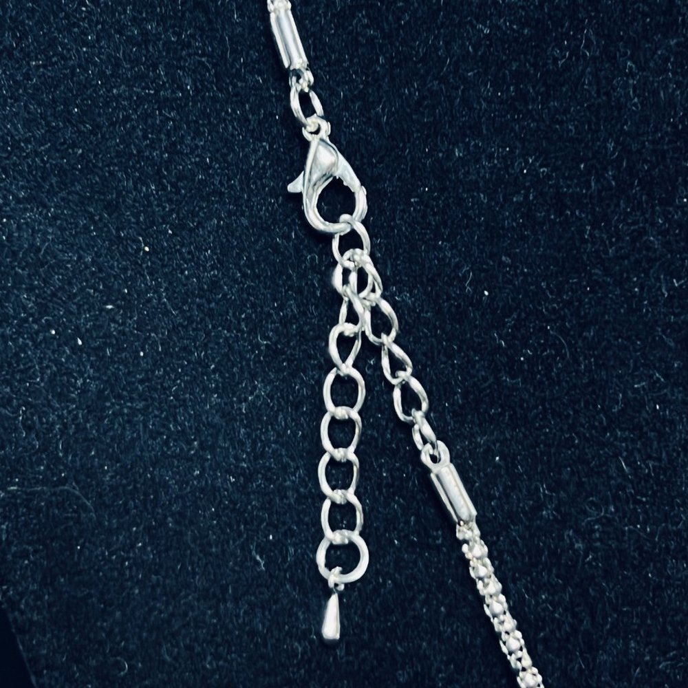 Silver Tone Snake Chain Necklace With Diamond Shape Pendant - Picture 6 of 6